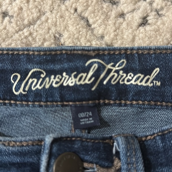Universal Thread Jeans - Picture 3 of 3